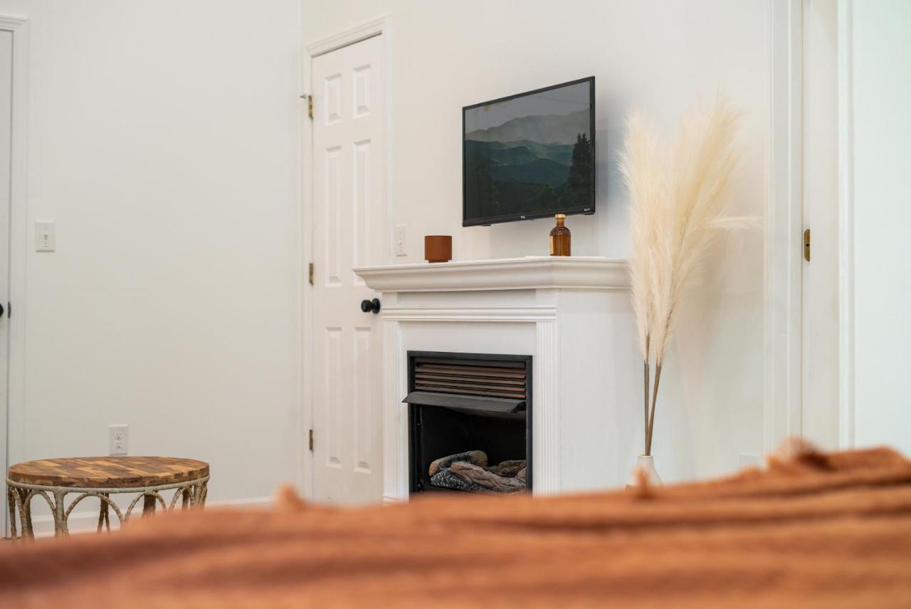 The Wanderer Guesthouse Boone Extérieur photo